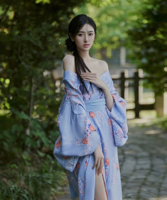芭比 封面